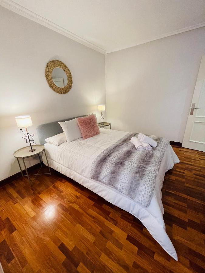 Ferienwohnung Atico Al Lado Del Ayuntamiento Oviédo Exterior foto