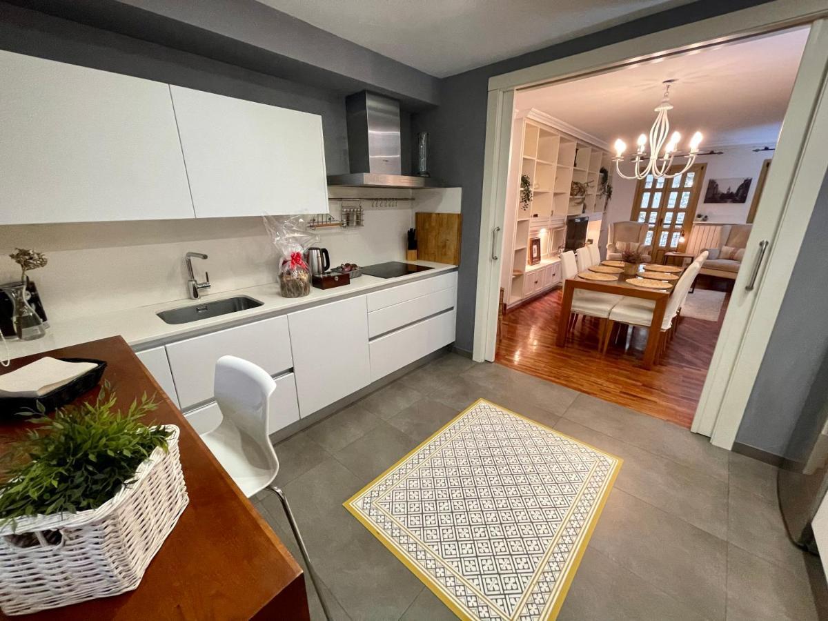 Ferienwohnung Atico Al Lado Del Ayuntamiento Oviédo Exterior foto