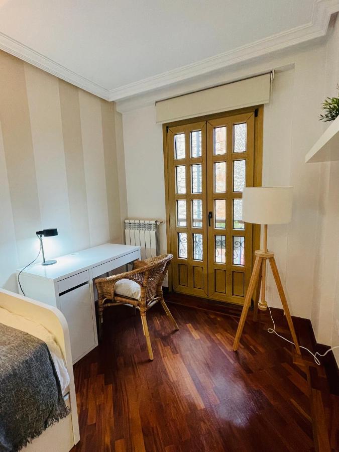 Ferienwohnung Atico Al Lado Del Ayuntamiento Oviédo Exterior foto