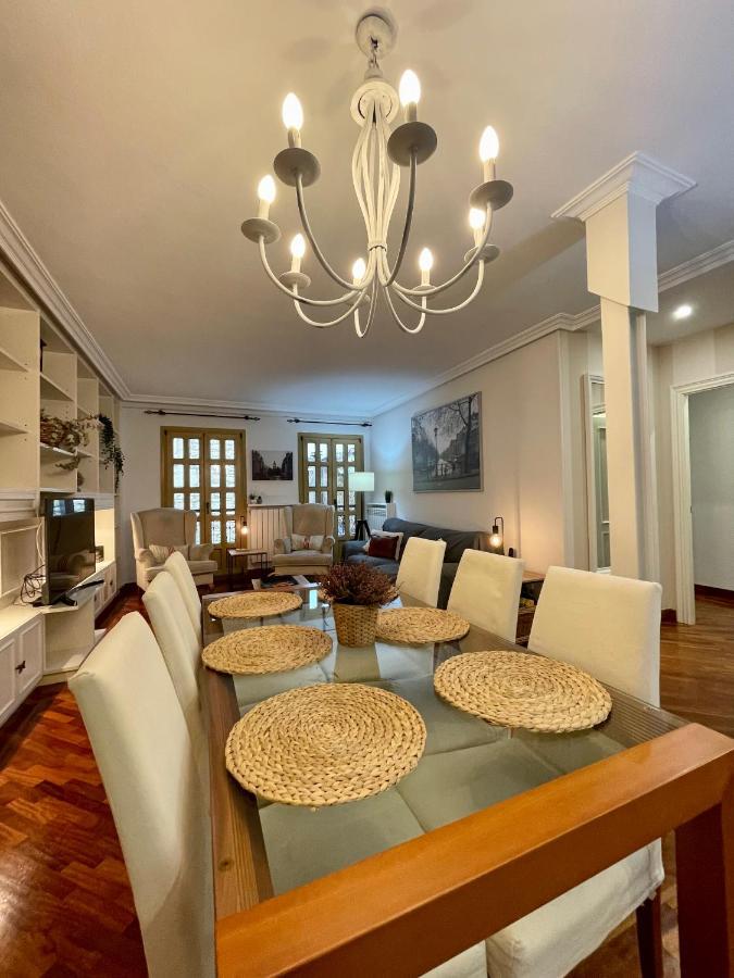 Ferienwohnung Atico Al Lado Del Ayuntamiento Oviédo Exterior foto