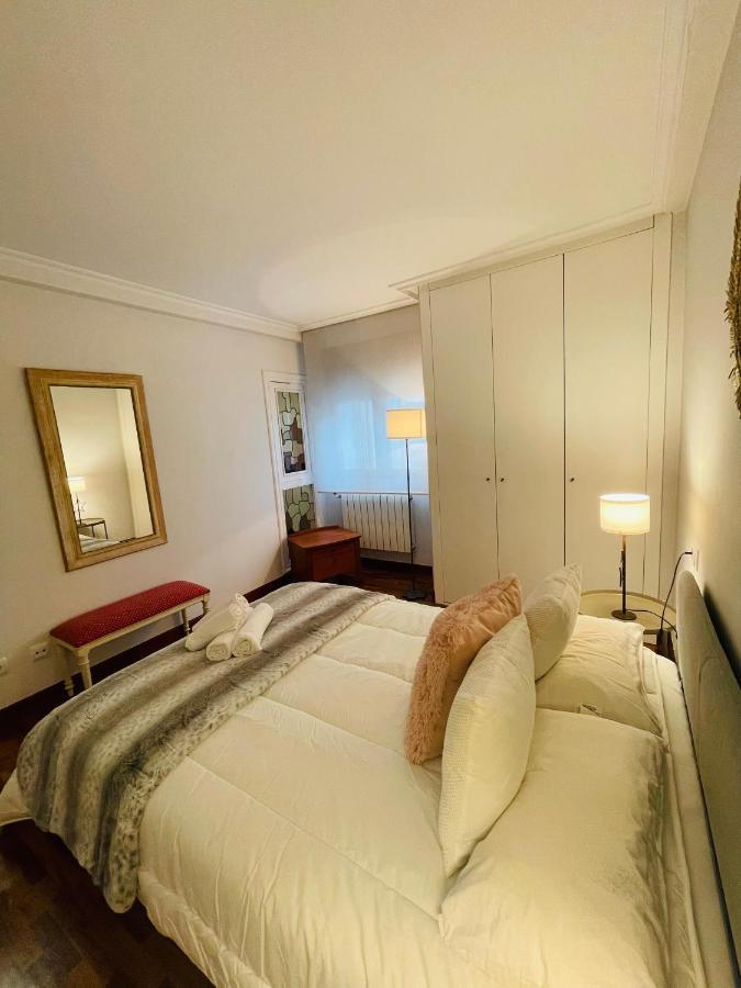 Ferienwohnung Atico Al Lado Del Ayuntamiento Oviédo Exterior foto