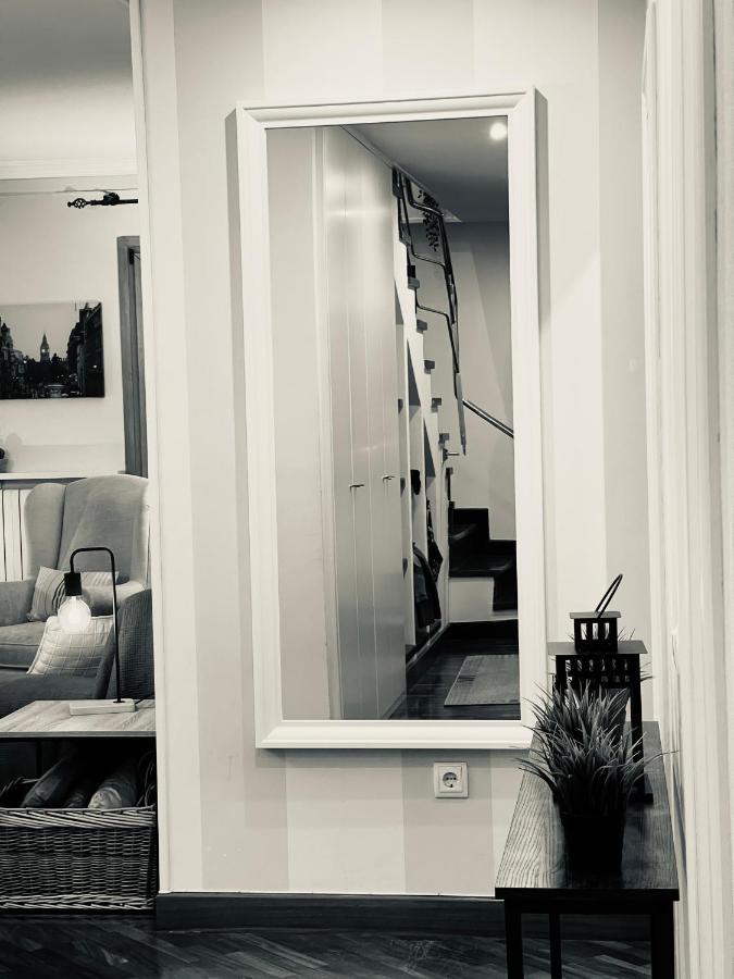 Ferienwohnung Atico Al Lado Del Ayuntamiento Oviédo Exterior foto