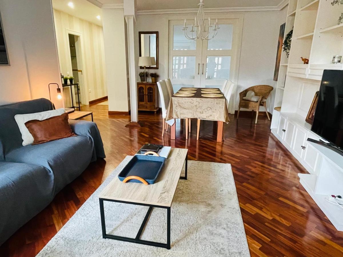 Ferienwohnung Atico Al Lado Del Ayuntamiento Oviédo Exterior foto