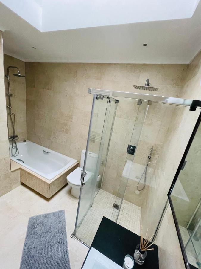 Ferienwohnung Atico Al Lado Del Ayuntamiento Oviédo Exterior foto