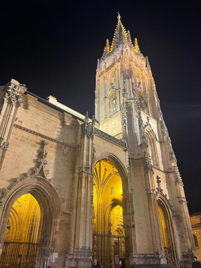 Ferienwohnung Atico Al Lado Del Ayuntamiento Oviédo Exterior foto