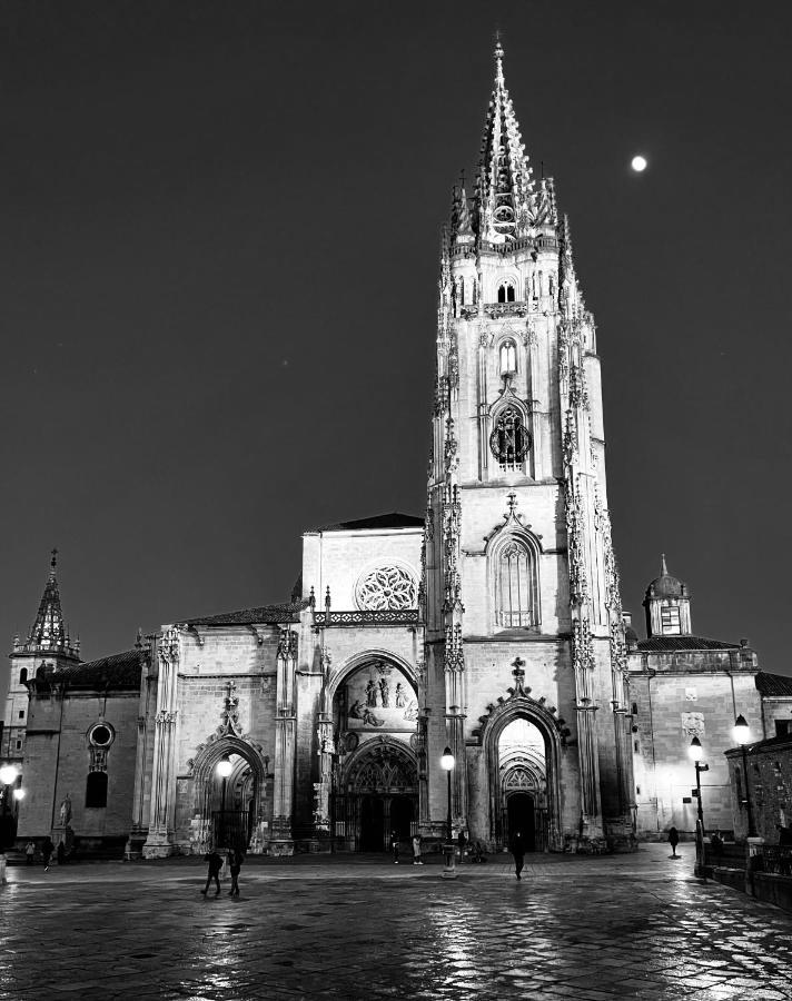 Ferienwohnung Atico Al Lado Del Ayuntamiento Oviédo Exterior foto